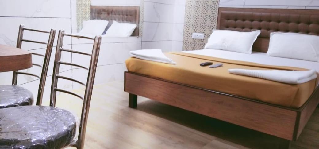 Hotel Royal Residency Мумбаи Экстерьер фото