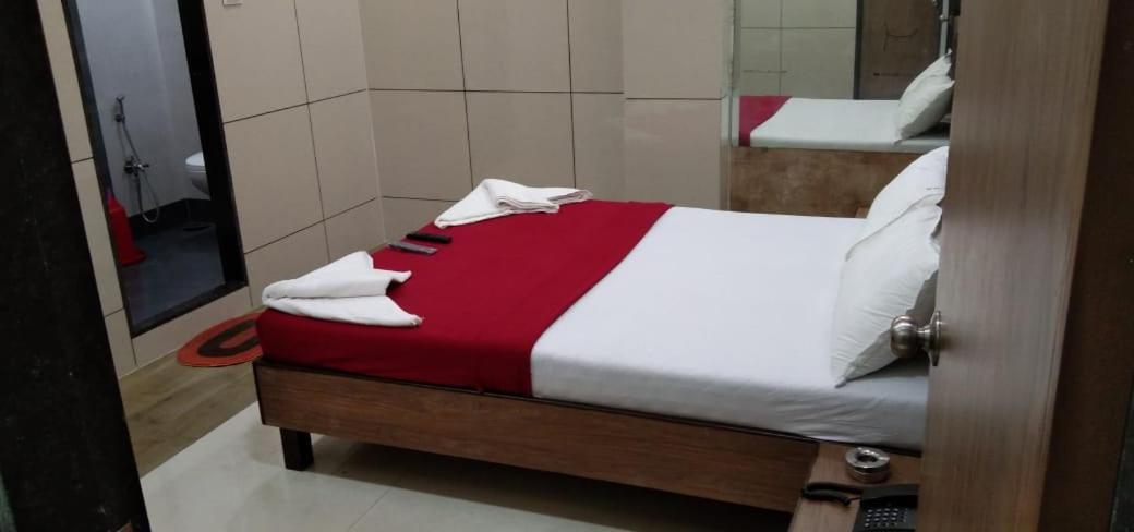 Hotel Royal Residency Мумбаи Экстерьер фото