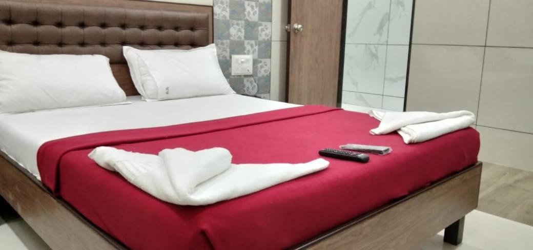 Hotel Royal Residency Мумбаи Экстерьер фото