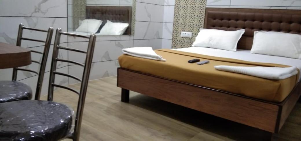 Hotel Royal Residency Мумбаи Экстерьер фото